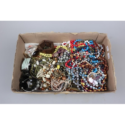 69 - Large collection of costume jewellery