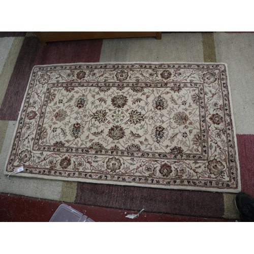 352 - Chinese wool and silk ziegler rug - Approx size: 152cm x 89cm