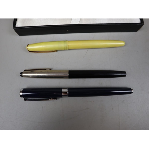 106 - 5 vintage fountain pens