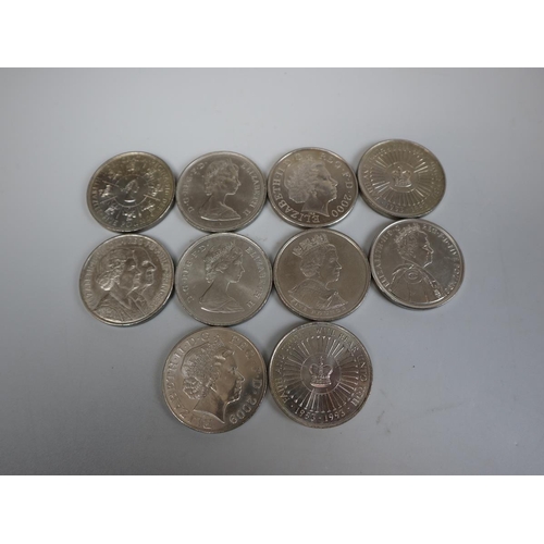 122 - Collection of commemorative coins