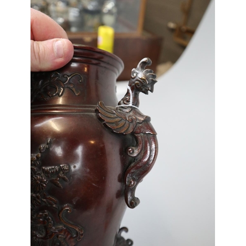 176 - Oriental bronze urn - Approx height: 35cm