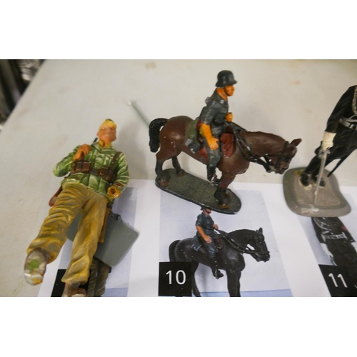 423 - Collection of military figures to include Del Prada, Britain's etc