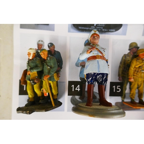 423 - Collection of military figures to include Del Prada, Britain's etc