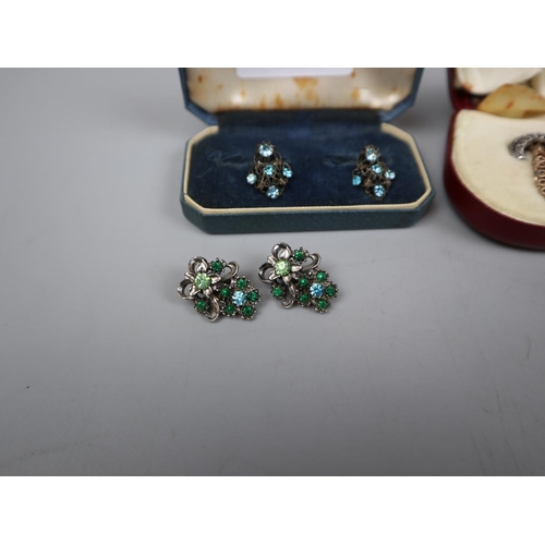 91 - 4 pairs of ladies dress earrings