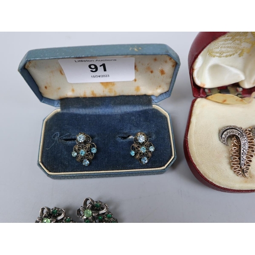 91 - 4 pairs of ladies dress earrings