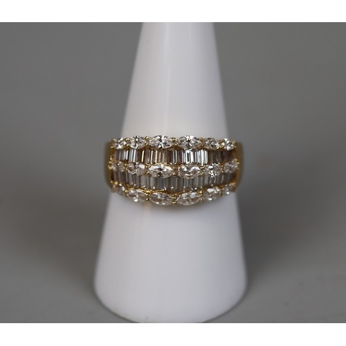 60 - 18ct gold diamond set ring - Approx 1.3 ct of diamonds