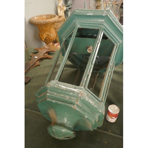 303 - Large antique french street light - Approx height: 103cm