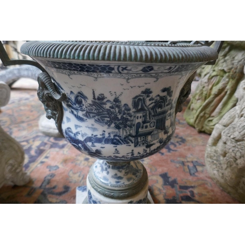 421 - Ceramic and metal blue and white planter - Approx height: 49cm