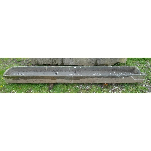 467 - Long stone antique trough - Approx size: L: 292cm D: 46cm H: 22cm