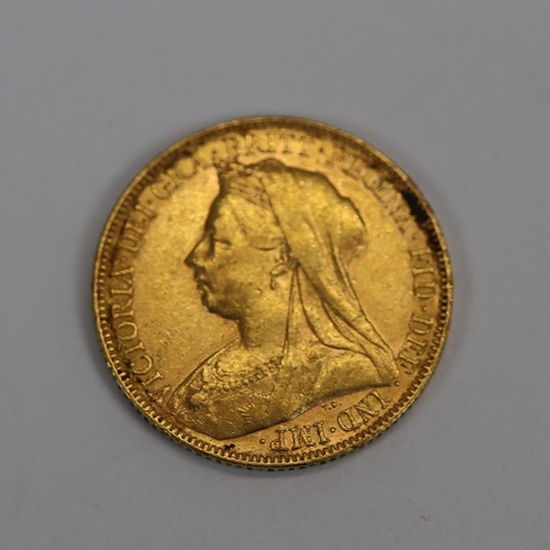 166 - Full sovereign 1900