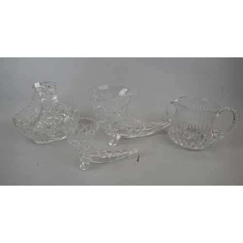 239 - Selection of vintage glassware