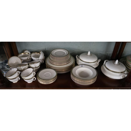 262 - Large collection of Royal Doulton Clarendon pattern