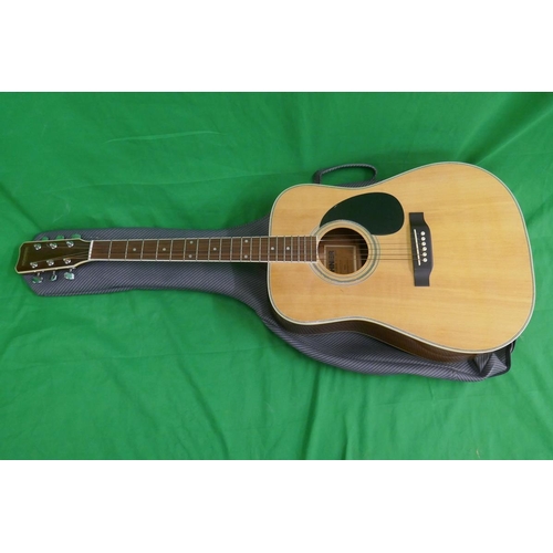 372 - Hohner acoustic guitar