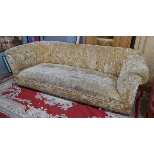 389 - Chesterfield settee