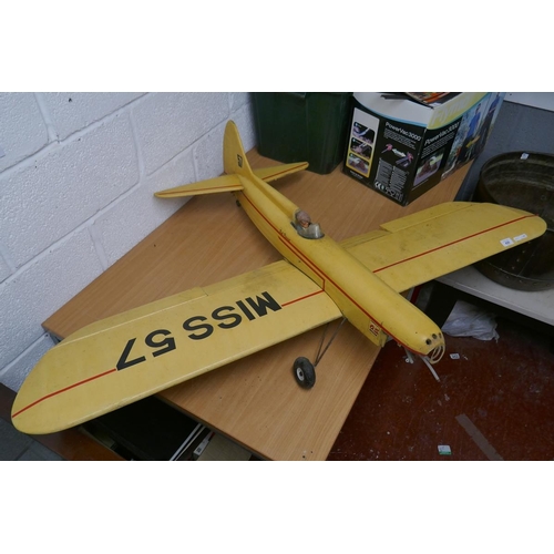 426 - R/C model aircraft