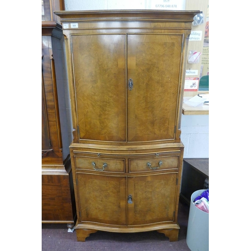 439 - Walnut cocktail cabinet - Approx size W: 74cm D: 48cm H: 152cm