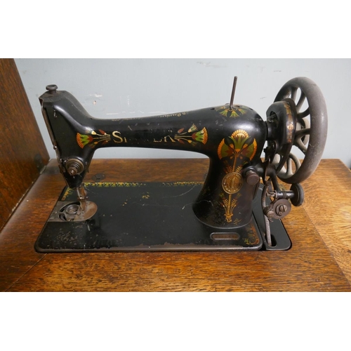 445 - Singer sewing machine table