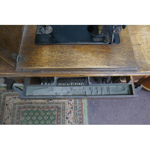 445 - Singer sewing machine table