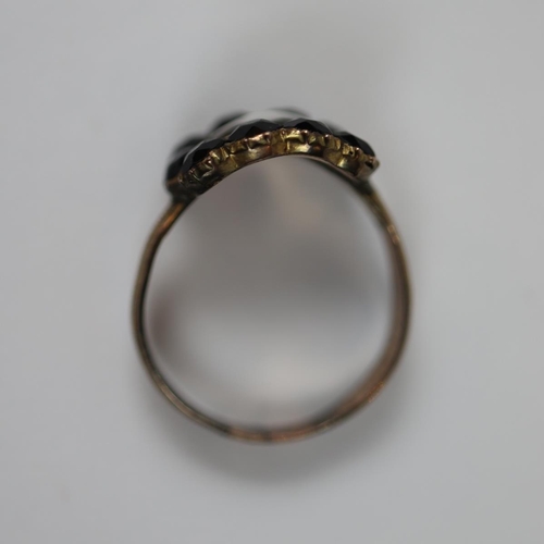 27 - 9ct gold stone set mourning ring - Size Q