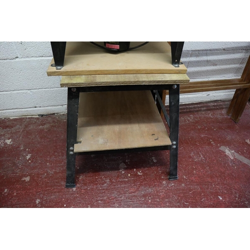 335 - Table router with table