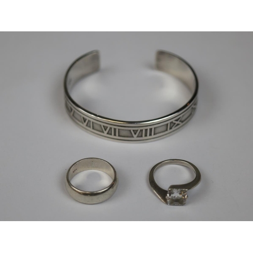 47 - Collection of silver jewellery to include bangle marked Tiffany