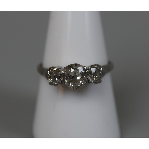 66 - Fine 18ct gold 3 stone platinum set antique diamond ring - Size Q