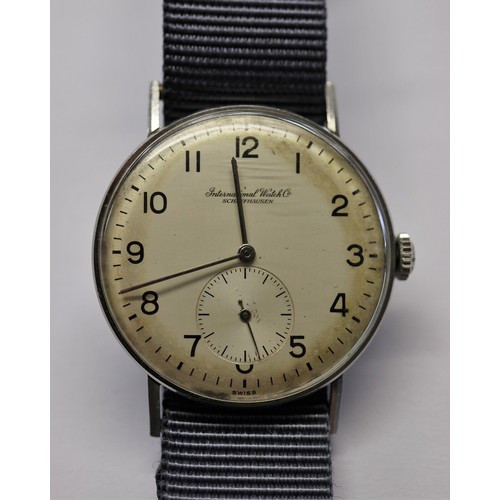 101 - International Watch Company Schaffhausen calibre 61 1935-1940 manual wind with sub-second dial - ser... 