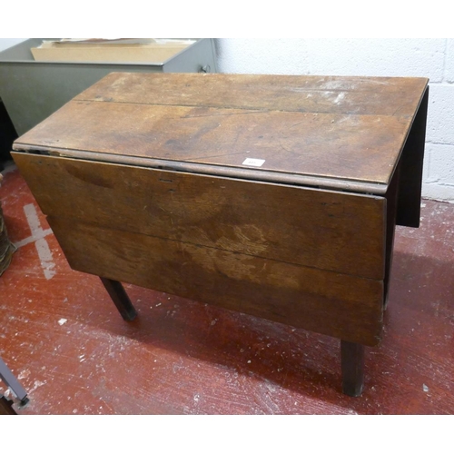 405 - Oak drop leaf table