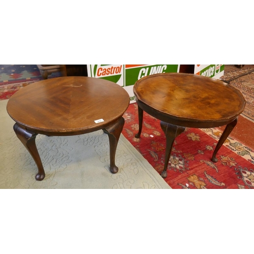 476 - 2 cabriole legged side tables