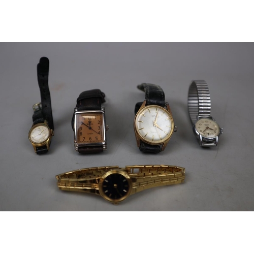 132 - Collection of watches and miniature clocks