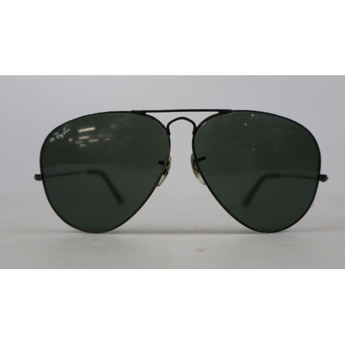 154 - Pair of vintage Ray-Ban Aviator sunglasses