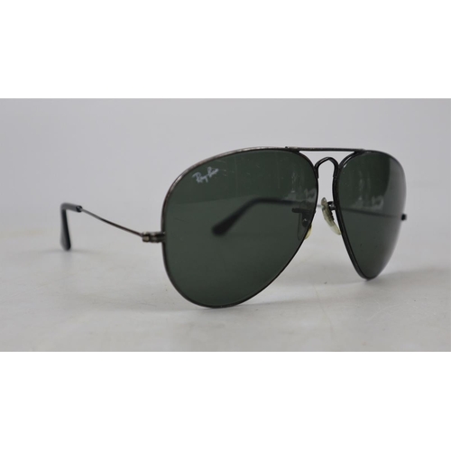 154 - Pair of vintage Ray-Ban Aviator sunglasses