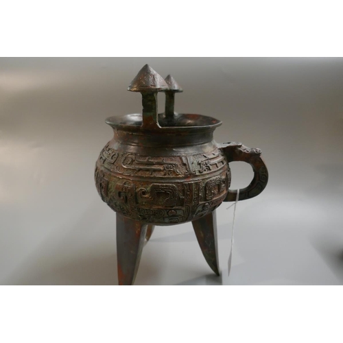 215 - Archaic bronze Ding cauldron well patterned - Approx height: 27cm