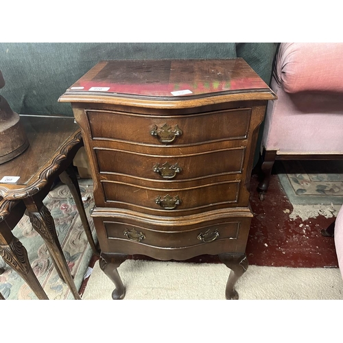 270 - Small mahogany chest containing cutlery 