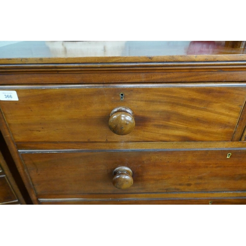 366 - Good Victorian mahogany chest of 2 over 3 drawers on bracket feet - Approx size W: 117cm D: 55cm H: ... 