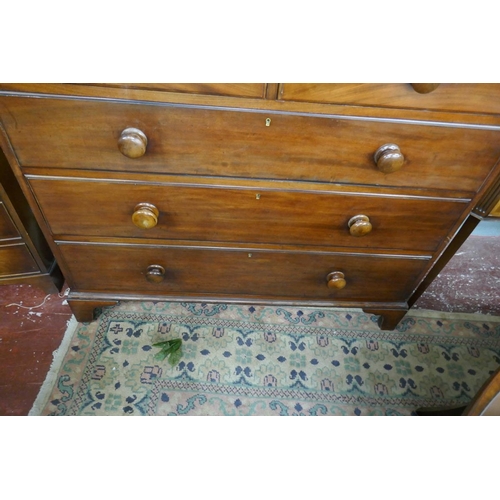 366 - Good Victorian mahogany chest of 2 over 3 drawers on bracket feet - Approx size W: 117cm D: 55cm H: ... 