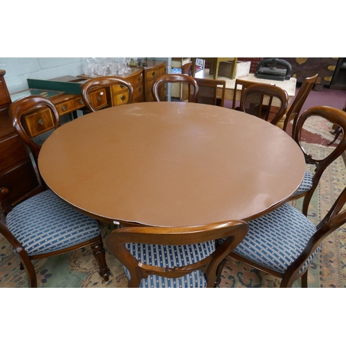 368 - Good quality reproduction circular mahogany dining table with 8 balloon back chairsTable diameter ap... 