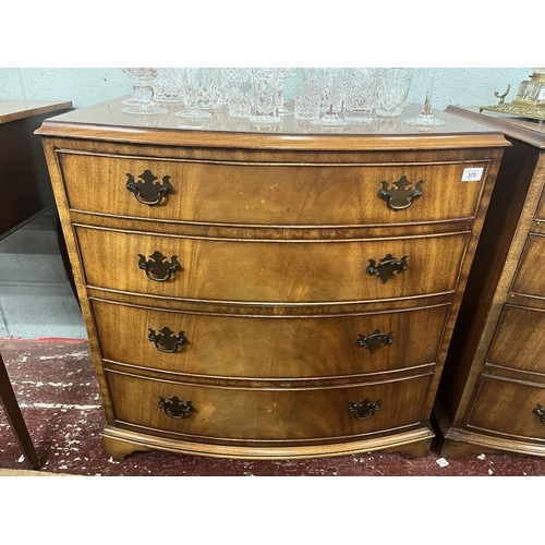 373 - Pair of good quality mahogany bow front chests of 4 drawers - Approx size W: 79cm D: 53cm H: 78cm