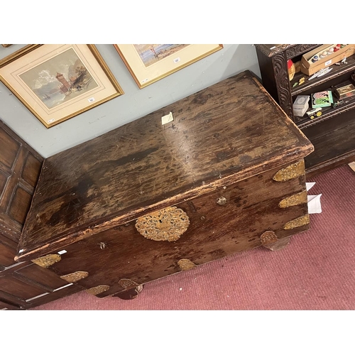 420 - Early antique oak chest - Approx size W: 145cm D: 74cm H: 87cm