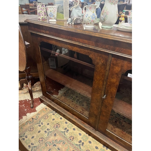 438 - Burr walnut glazed bookcase - Approx size W: 156cm D: 33cm H: 95cm