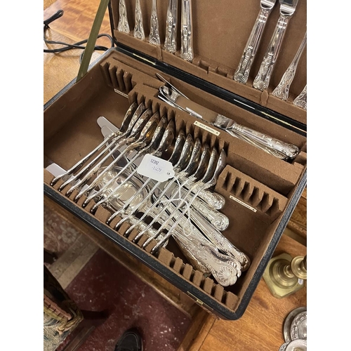 443 - Canteen of cutlery in original box