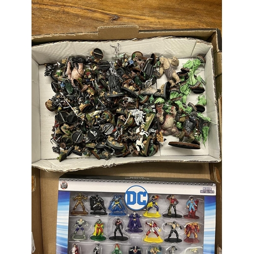 453 - Quantity of War-games figures