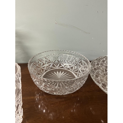 457 - Collection of glassware