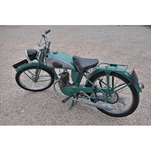 464 - 1932 Motobecane 125cc hardtail vintage motorcycle. Dry stored for 35 years. Runs. No documents.