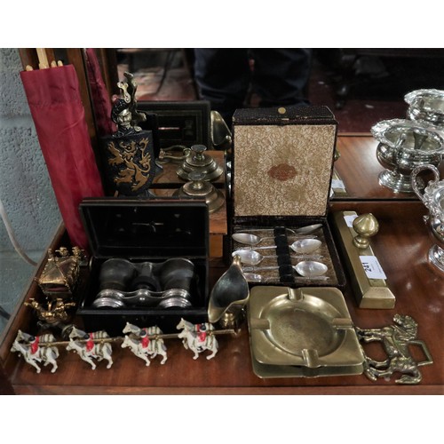 241 - Collection of metalware etc.