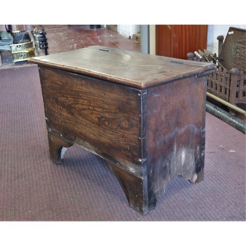 412 - Small elm coffer