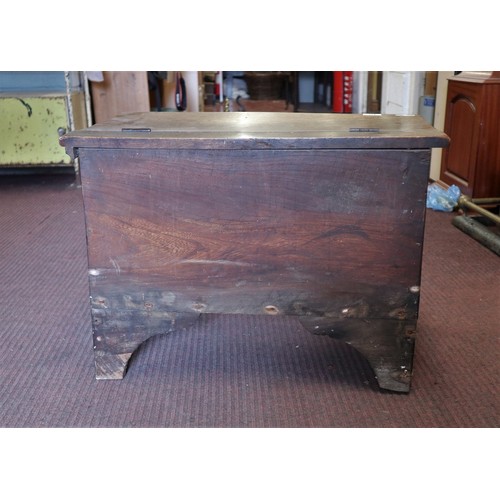 412 - Small elm coffer