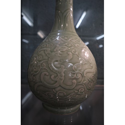 213 - Antique Chinese celandon glazed vase decorated with stylised dragons & scrolls - 4 character mar... 