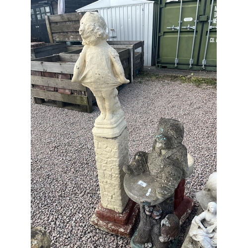 232 - Collection of garden ornaments to include birdbath etc - Approx height of tallest: 136cm