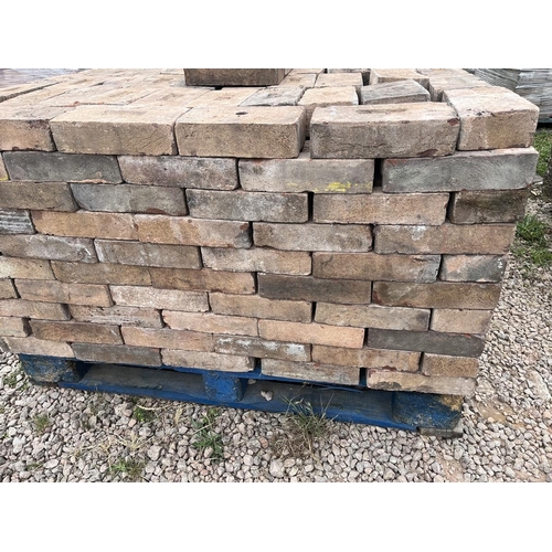 324 - 450 two and a quarter inch reclaimed mid twentieth century sand faced machine made bricks